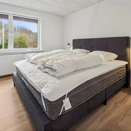 Milan - 20km From The Sea By Interhome *